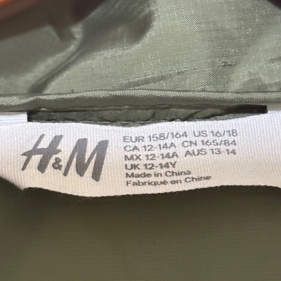 H&M kids boys green Khaki Windbreaker Jacket size 12-14 with hood - Picture 2 of 6